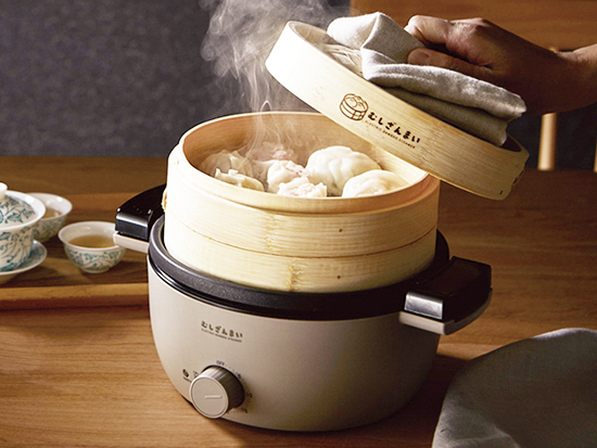【快適新生活】手軽に本格蒸し料理！「電気せいろ蒸し器 むしざんまい（竹製せいろ付き）」を２人に