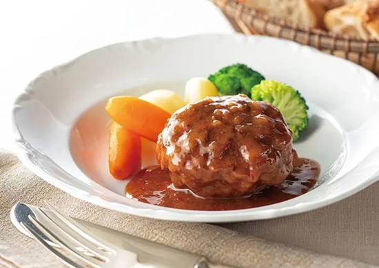 【毎月29日は肉の日】「日本の極み　松阪牛煮込みハンバーグ　５個」を３人に