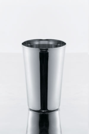 もの作りの町、燕市で製造された「ステンレスＥＣＯカップ」を１０人に