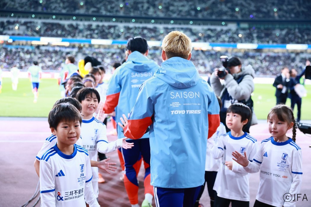 サッカー日本女子代表戦ハイタッチキッズ募集